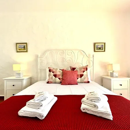 Villa Bellevue With Pool By Homing Portimao