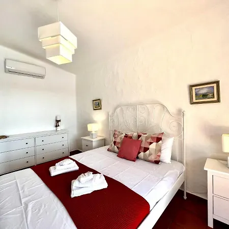 Bellevue With Pool By Homing Portimao